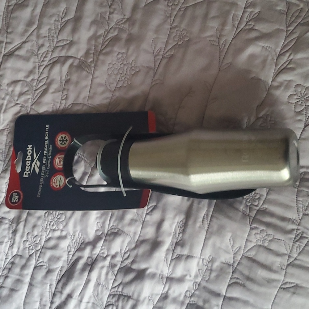 Stainless steel pet travel bottle